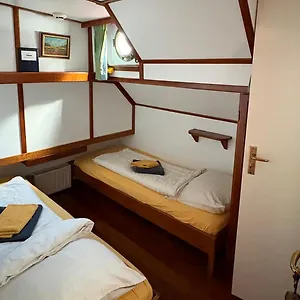 Hotel Hotelboot Zwaan, Amsterdam
